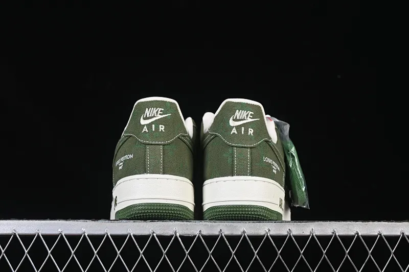 All categories Nk Air Force 1 Air Force series Nk Air Force 1 Low Air Force low top Nike Air Force 1'07 Low joint light green dark green Air Force 1 low top casual sneakers YF9511-822